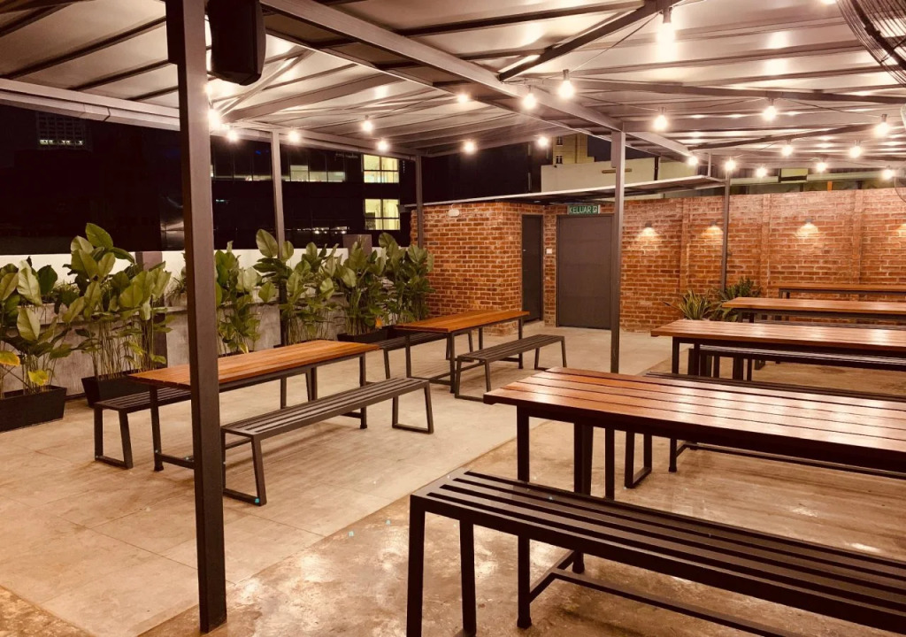 Ahyu Hotel