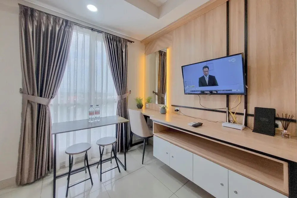 Modern Studio Near Ambarrukmo Plaza At Barsa City Apartment