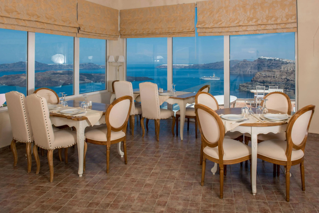 Suites of the Gods Cave Spa Hotel