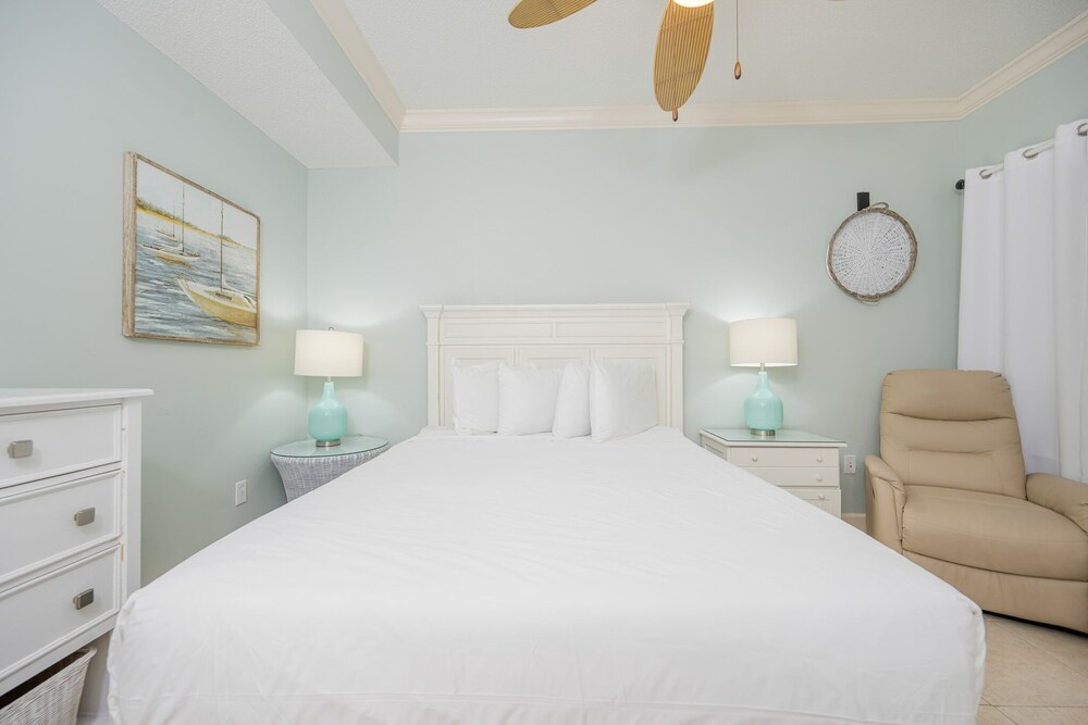 Phoenix On The Bay 1206 2 Bedroom Condo