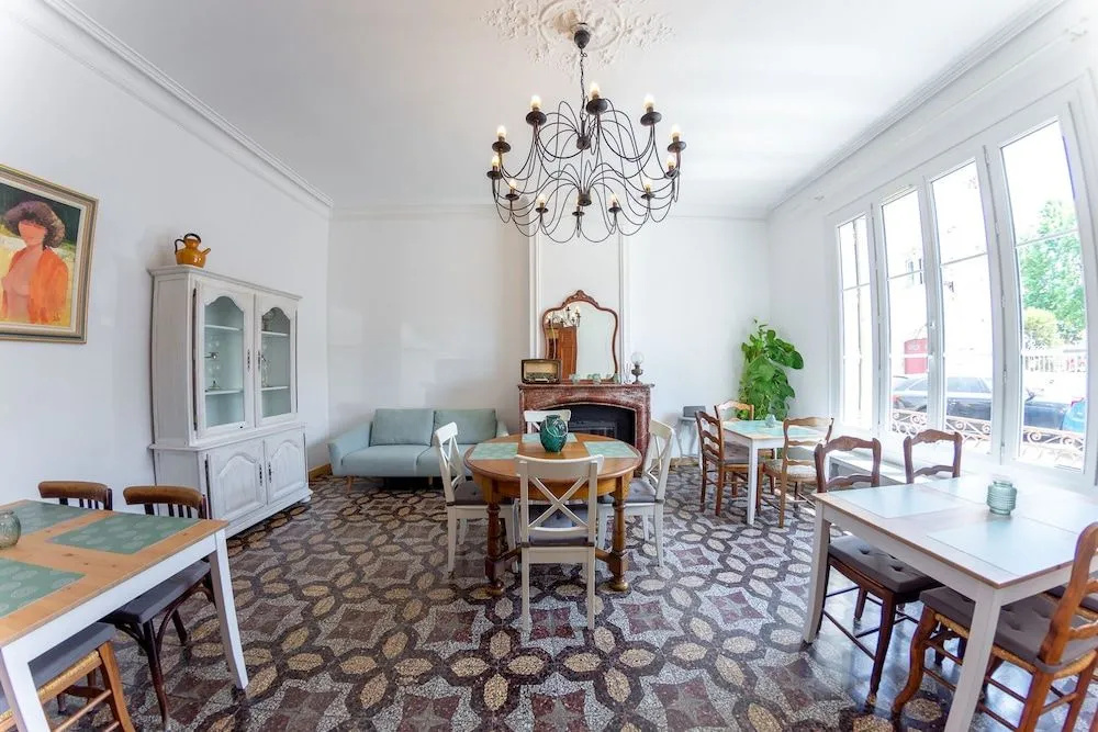 Entre Midi - Maison dHôtes - B&B