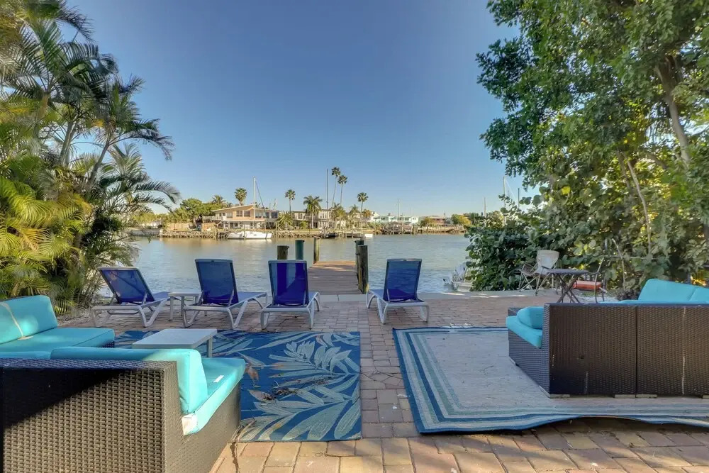 1 Block to Beach! Boutique Condo at Johns Pass