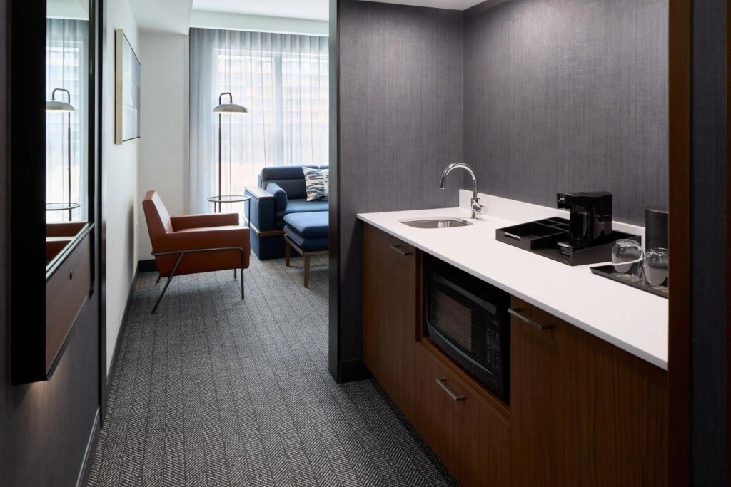 Courtyard By Marriott Montreal Laval