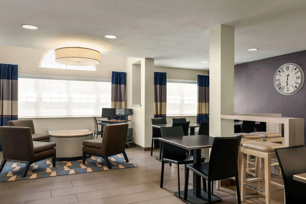 Microtel Inn and Suites - Inver Grove Heights