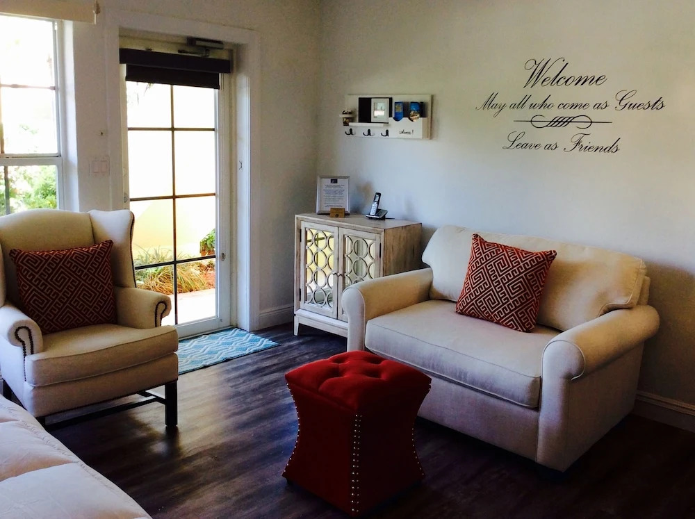 Sea Spray Inn