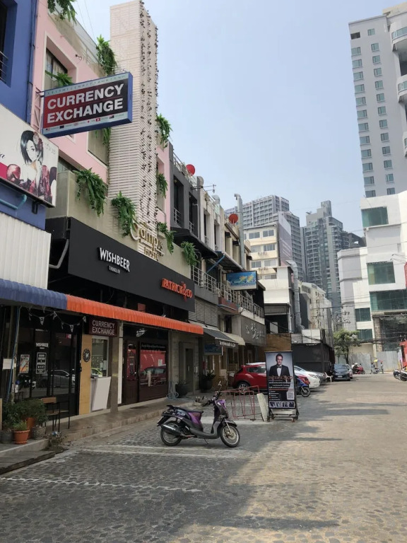The Campus Hostel Thonglor