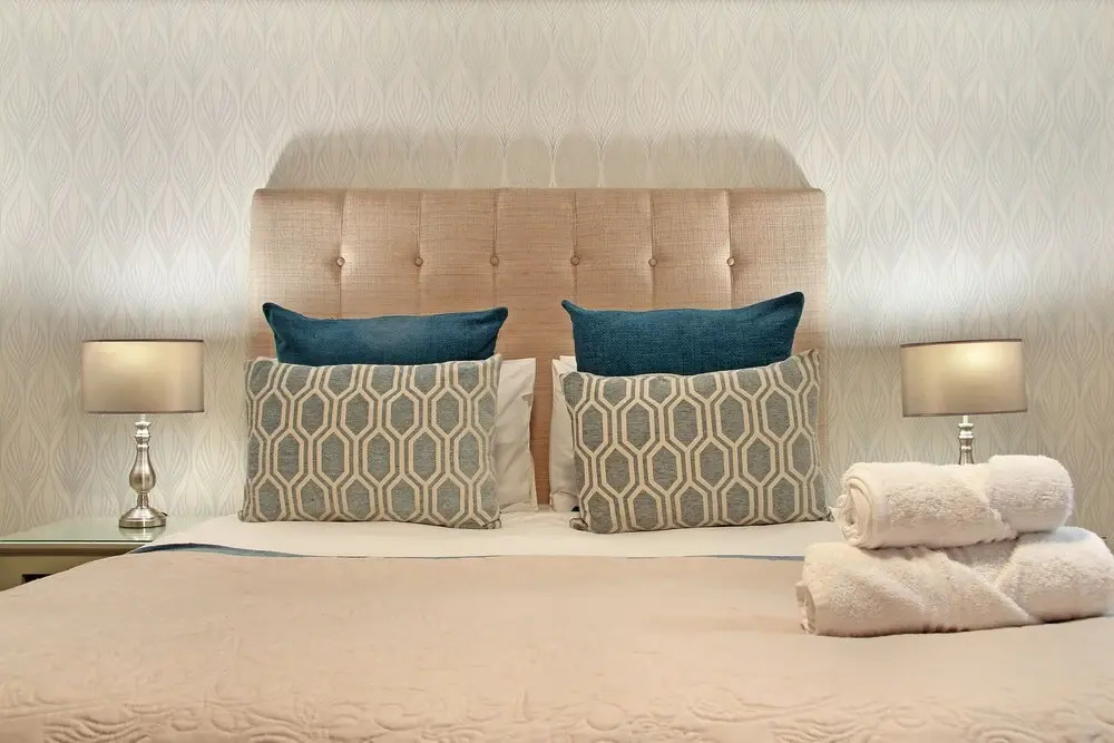 WatersEdge Aparthotel