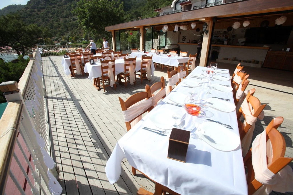 S3 Seahorse Beach Club