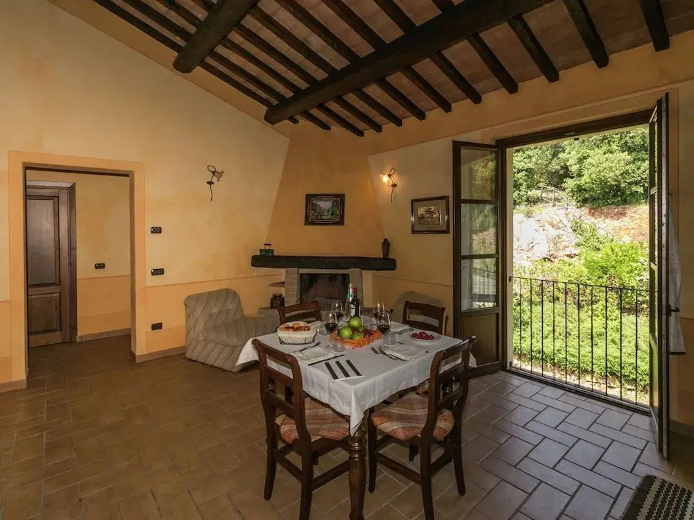 Elegant apartment only 1 hour from Rome