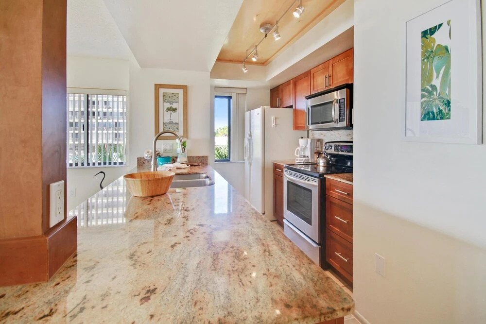 Land's End 307 Building 11 End Unit/direct Beachfront!