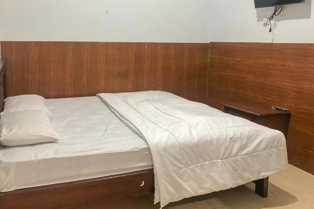 Anind Guest House near Museum Angkut Batu RedPartner