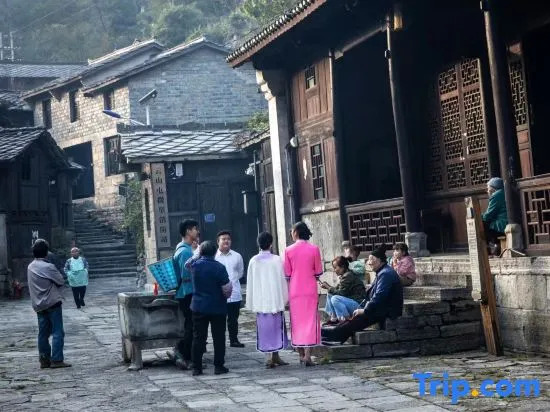 Wusheng Yisu (Yunfeng Tunbao Scenic Area)