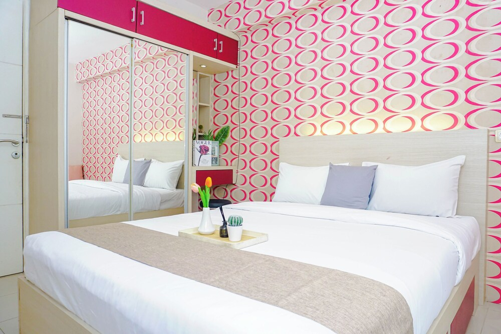 Vibrant Studio At Bassura City Apartment