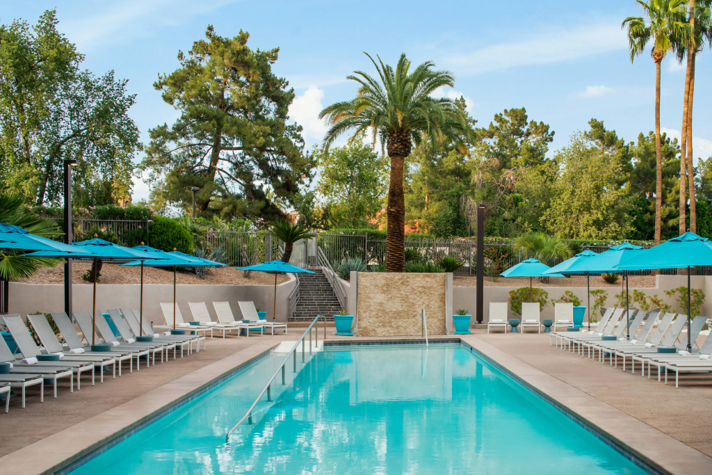 Embassy Suites by Hilton Phoenix Biltmore