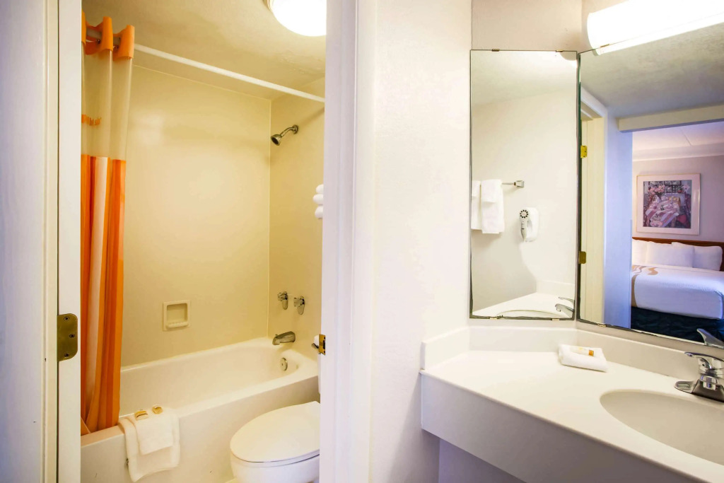 La Quinta Inn by Wyndham Norfolk Virginia Beach