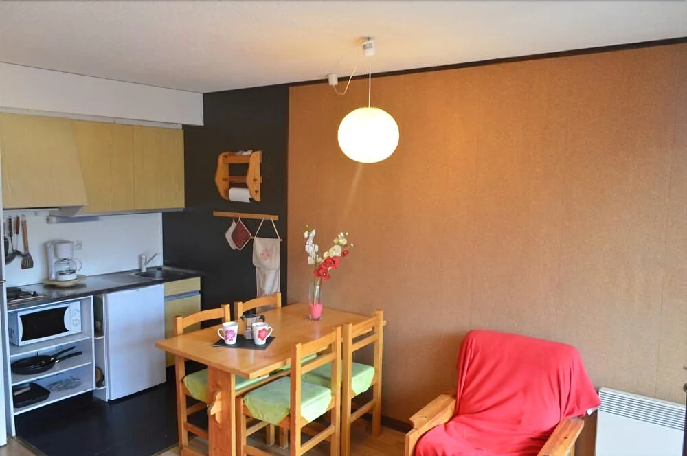 Studio Avec Parking Dans le Centre de Montgenèvre