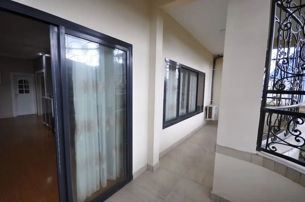 Line-Residence