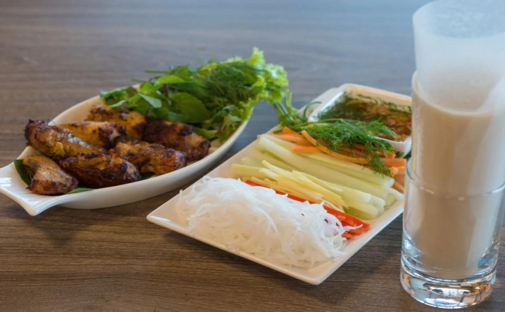 Khách Sạn X2 Việt Trì