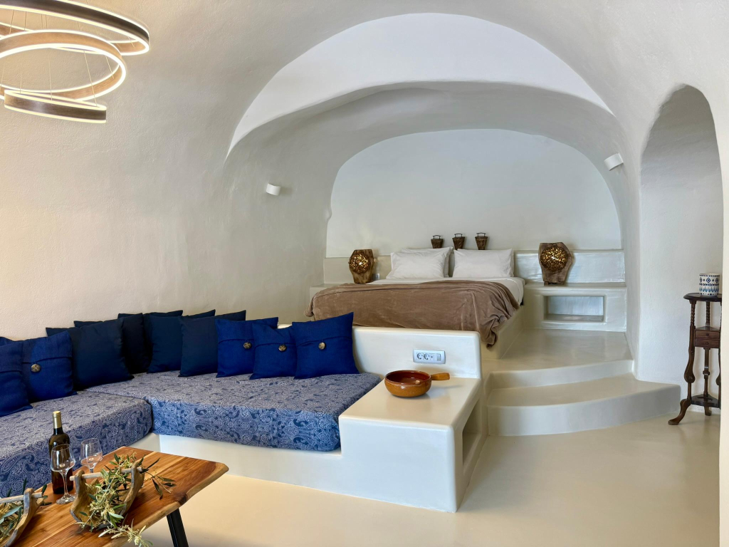 Elysian Santorini