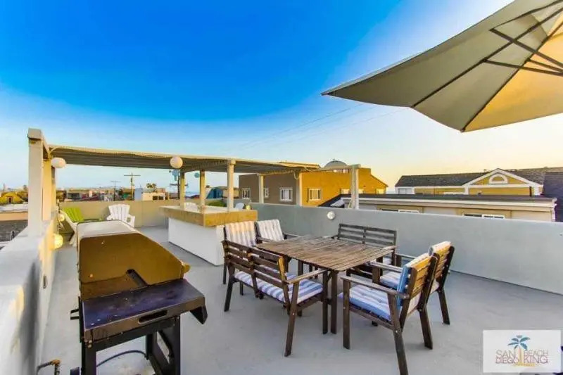 200-Surf Stars Penthouse
