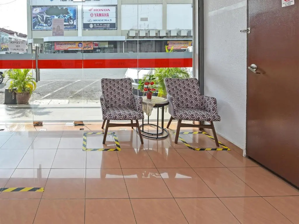 OYO 90559 Ummul Motel C Mart