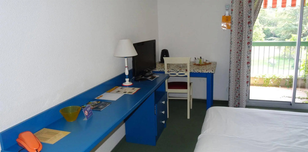 Hôtel & Résidence Lou Paradou Gréoux Les Bains