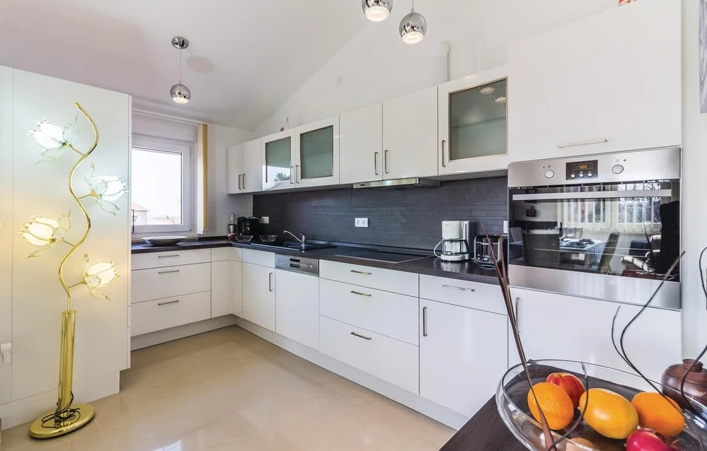 Amazing Home in Fazana With Wifi and 2 Bedrooms