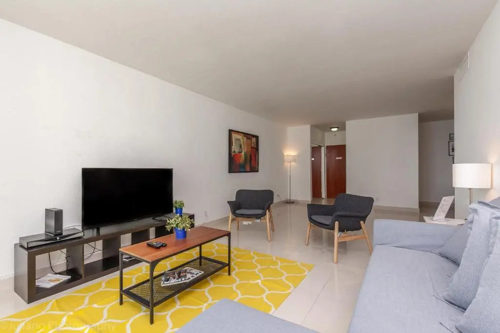 Beachfront 2 bedroom at Tides Hollywood 8th floor