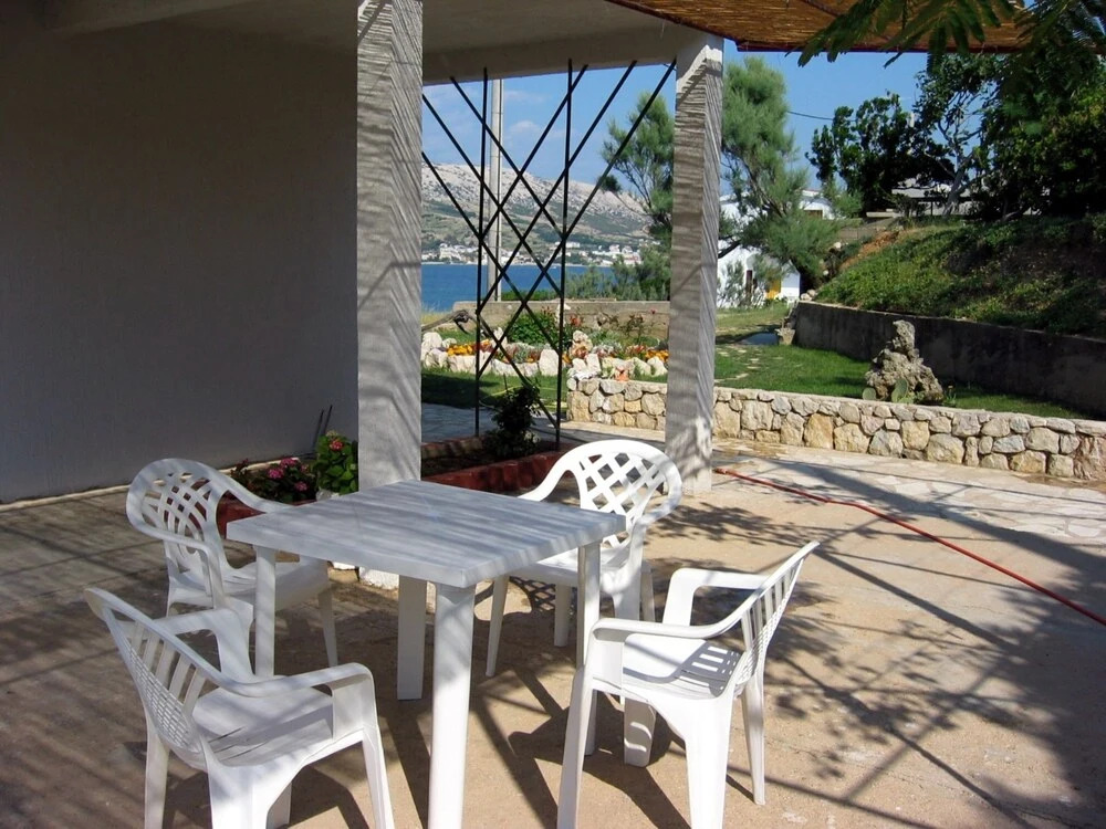 Scenic Apartment in Dalmatia With Lovely Garden