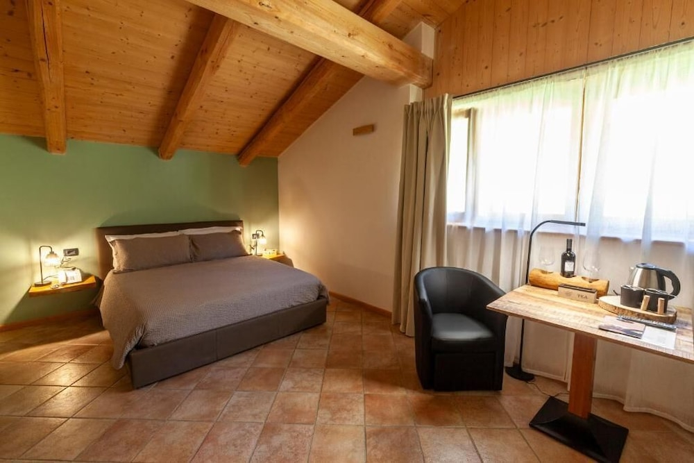 Chalet Chapeau RaR
