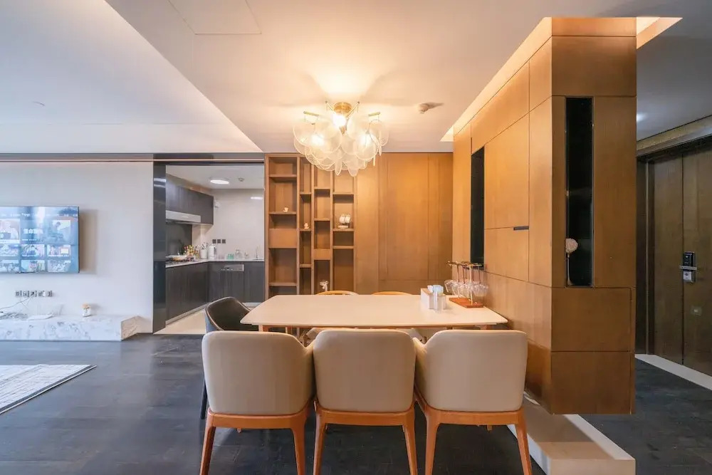 ZHome-Luxury Three bedroom Suite