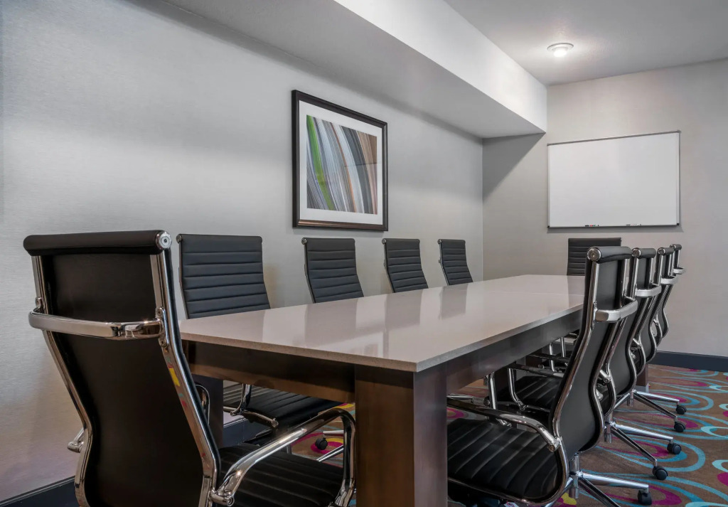 Holiday Inn Express Hotel & Suites Ames by IHG