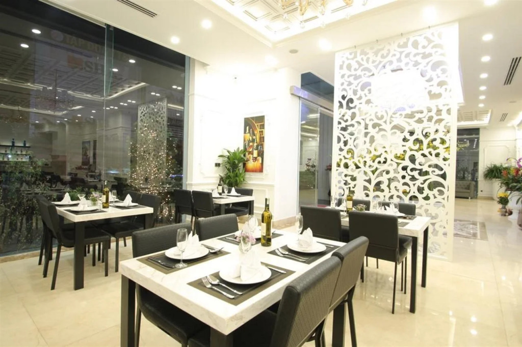 Le Duy Grand Hotel