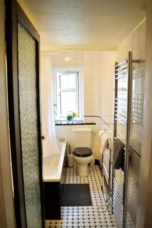 2 Bedroom Apartment Near Murrayfield