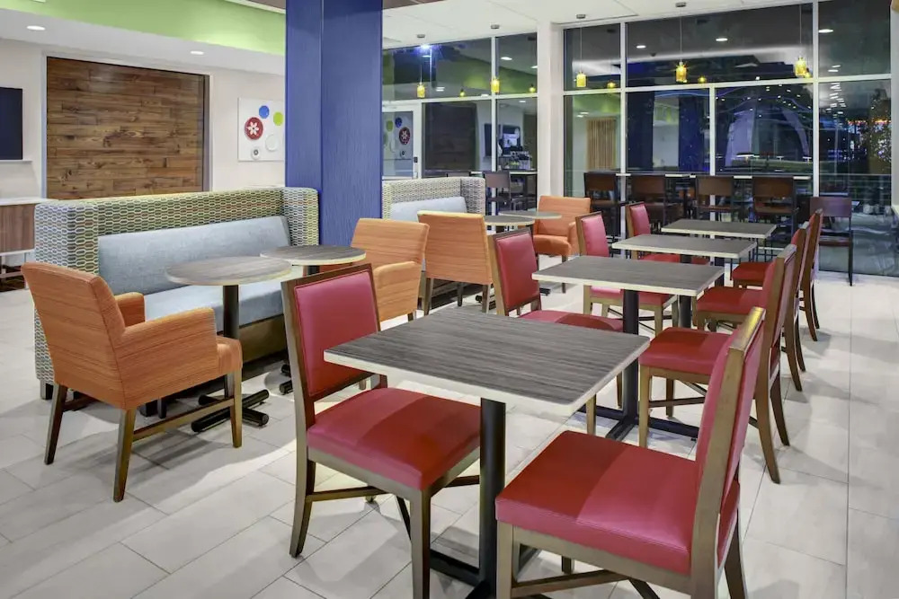 Holiday Inn Express & Suites - Houston NW - Cypress Grand Pky by IHG