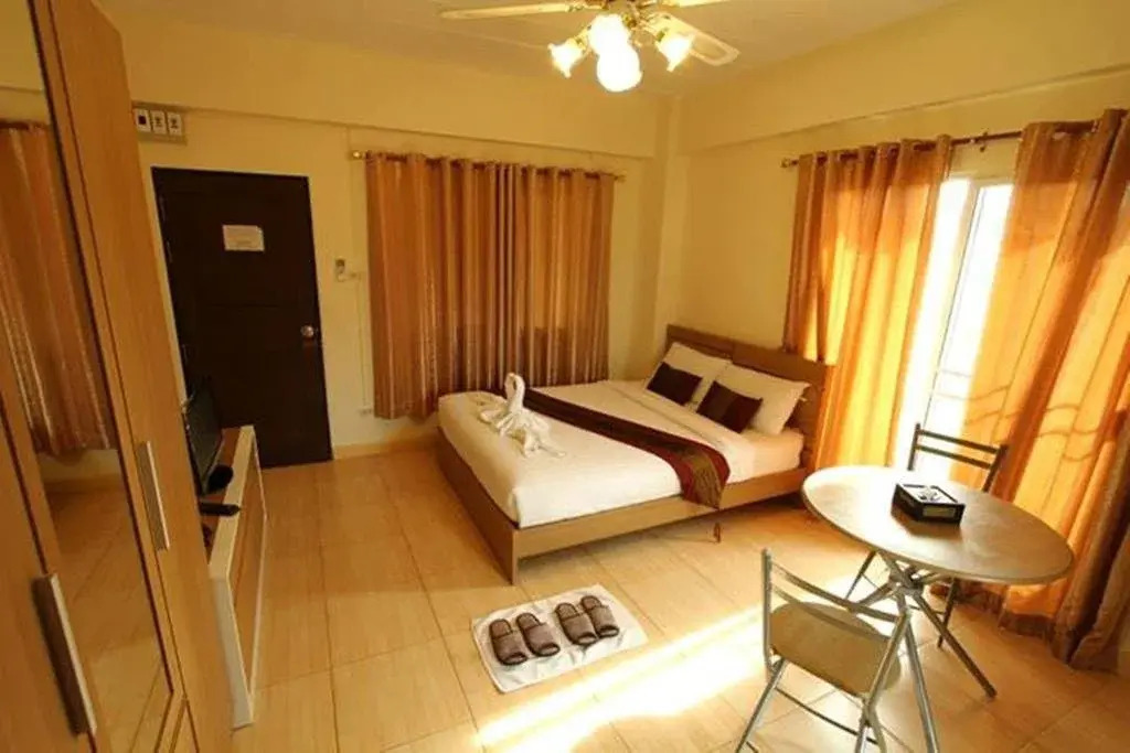 Tratip Hotel