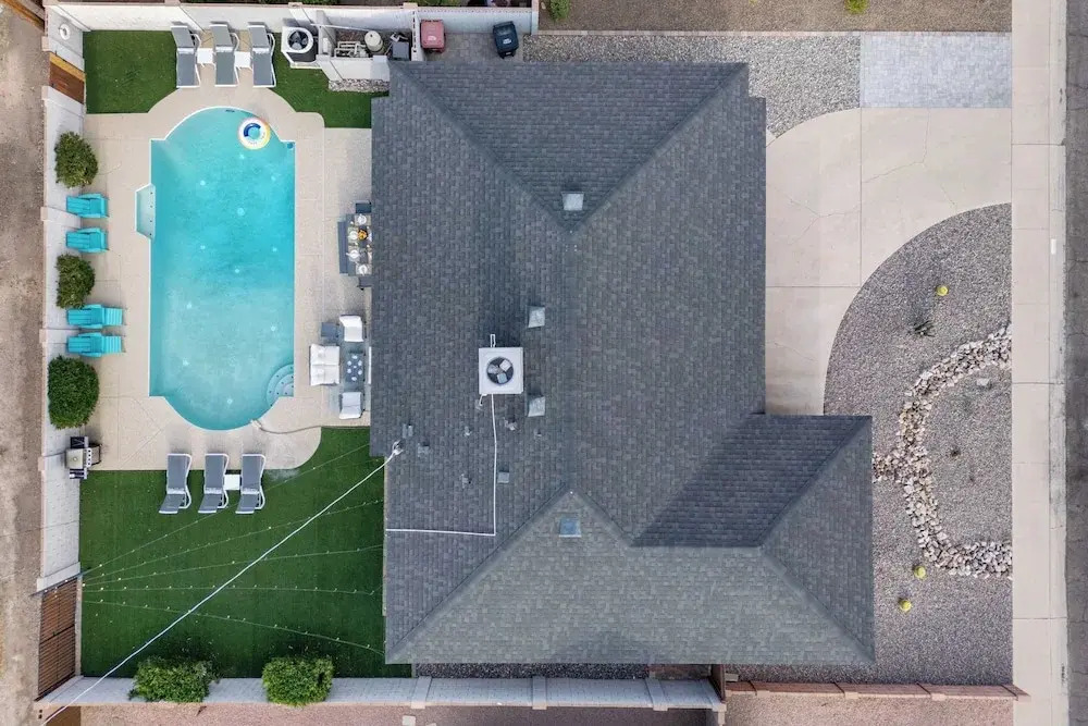 Private Pool + Outdoor Oasis 5mins to Old Town Indianola Oasis by Avantstay