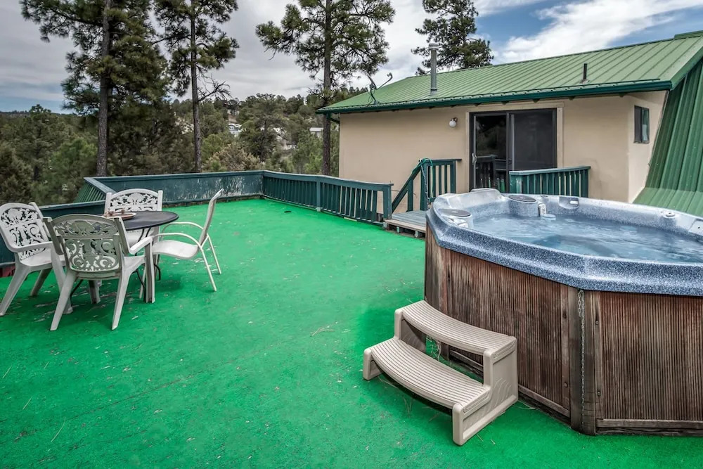 206 Coal Mountain - Three Bedroom Cabin