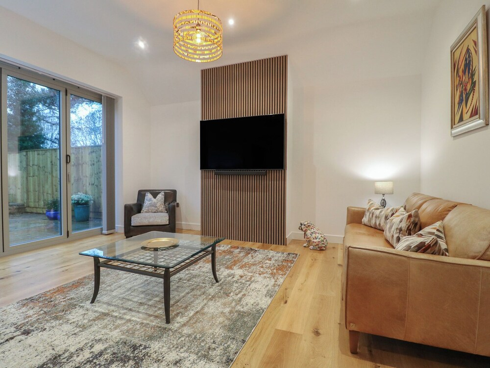 Oakwood Mews