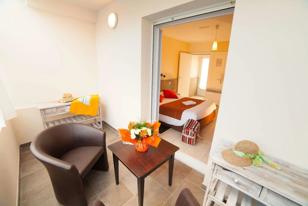 BRIT HOTEL CONFORT Lannion vers Perros-Guirec