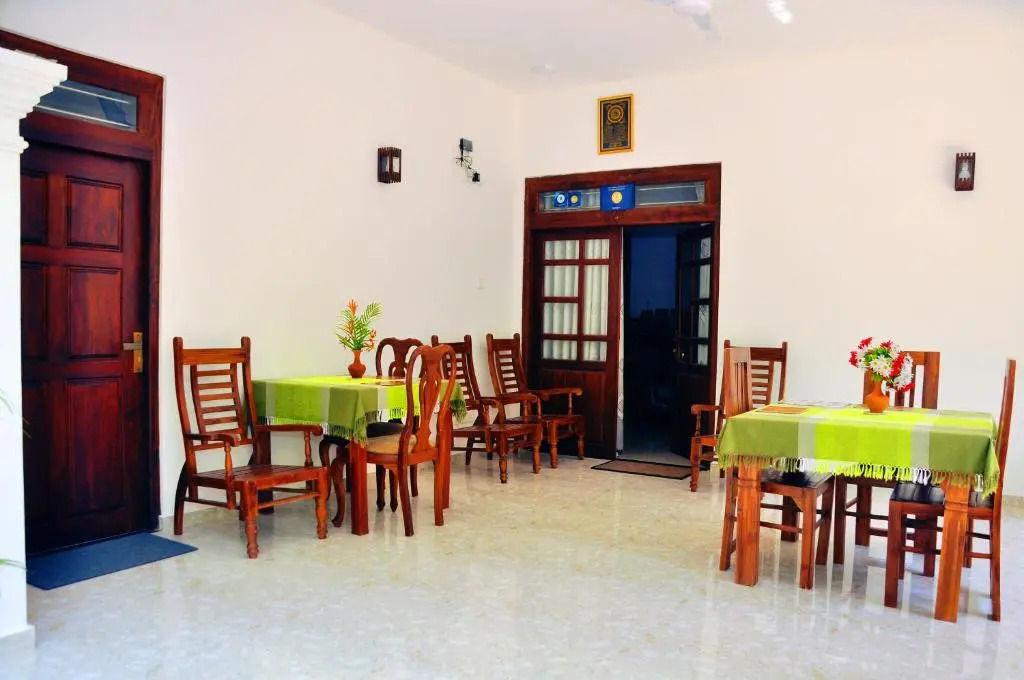 Hiru Resort Inn Unawatuna