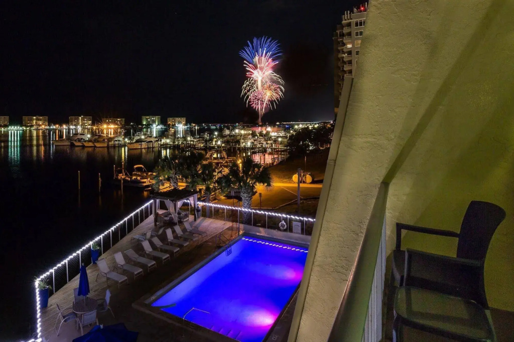 Inn on Destin Harbor, an Ascend Collection Hotel