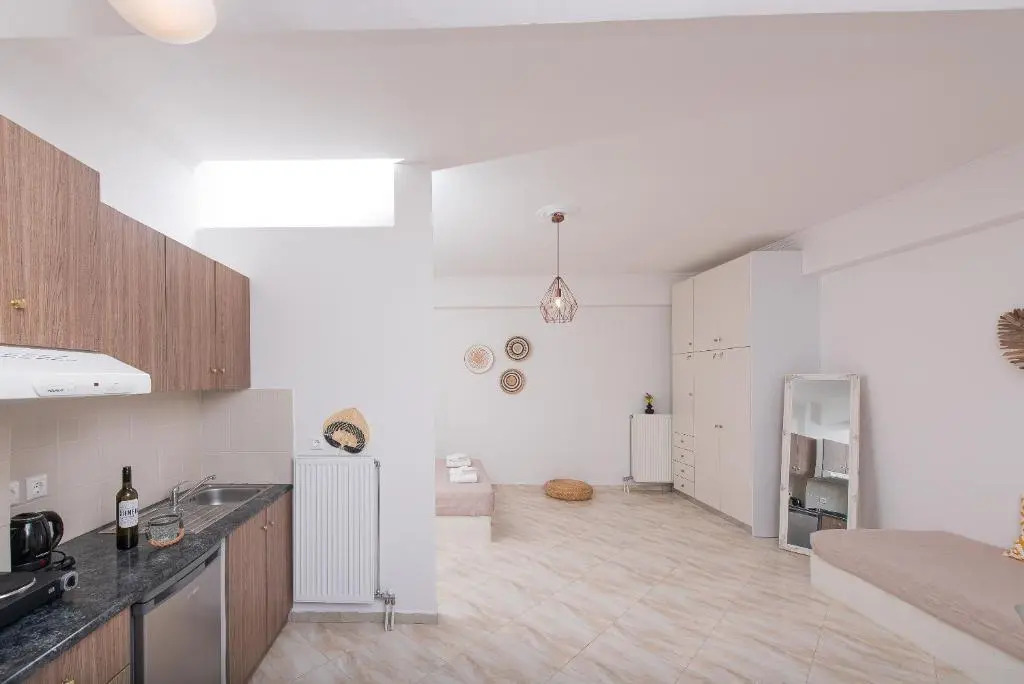 Golden Sunrise Suites