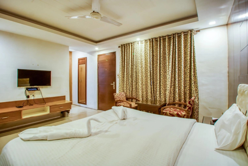 OYO 1455 Hotel Deep