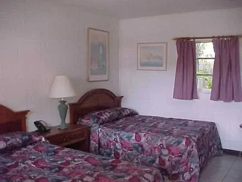 Ronny Dee Resort Motel