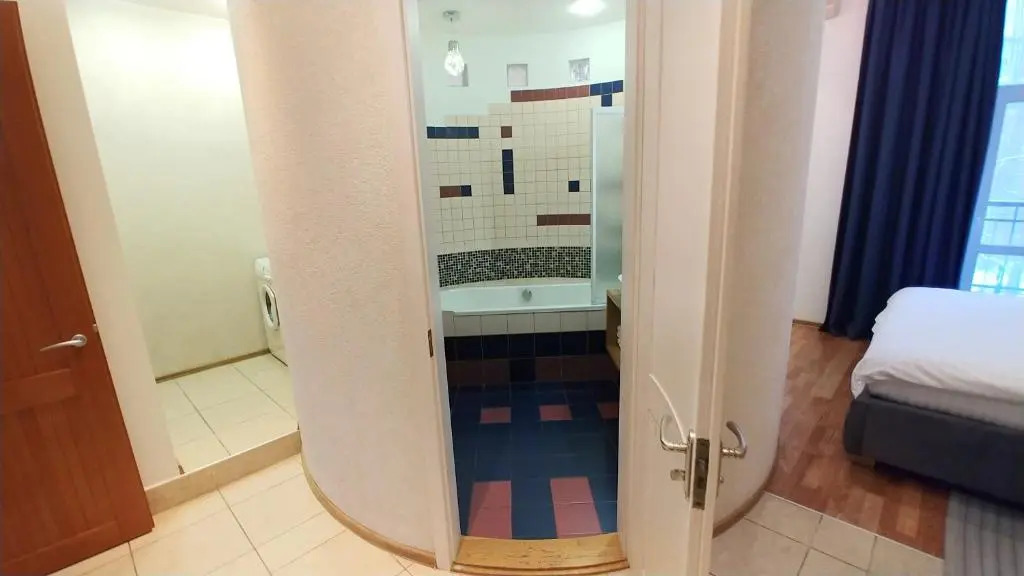 One bedroom. Luxe. 29 Khreshchatyk str. Besarabka