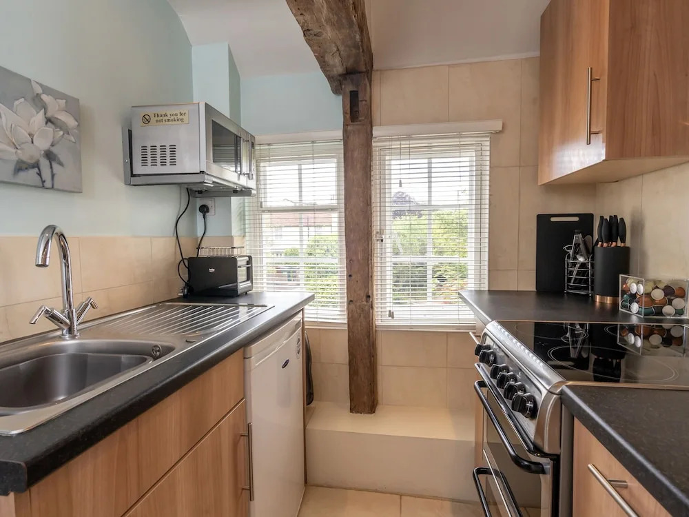 Cowdray Lodge B&B rooms