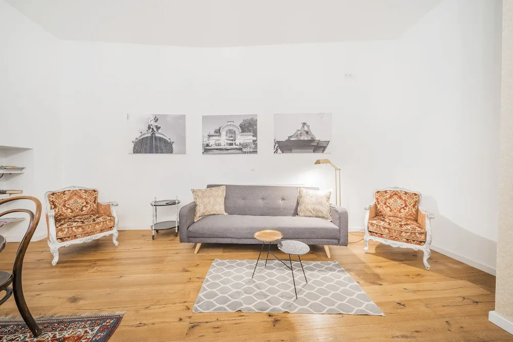 Vienna Vintage Apartment