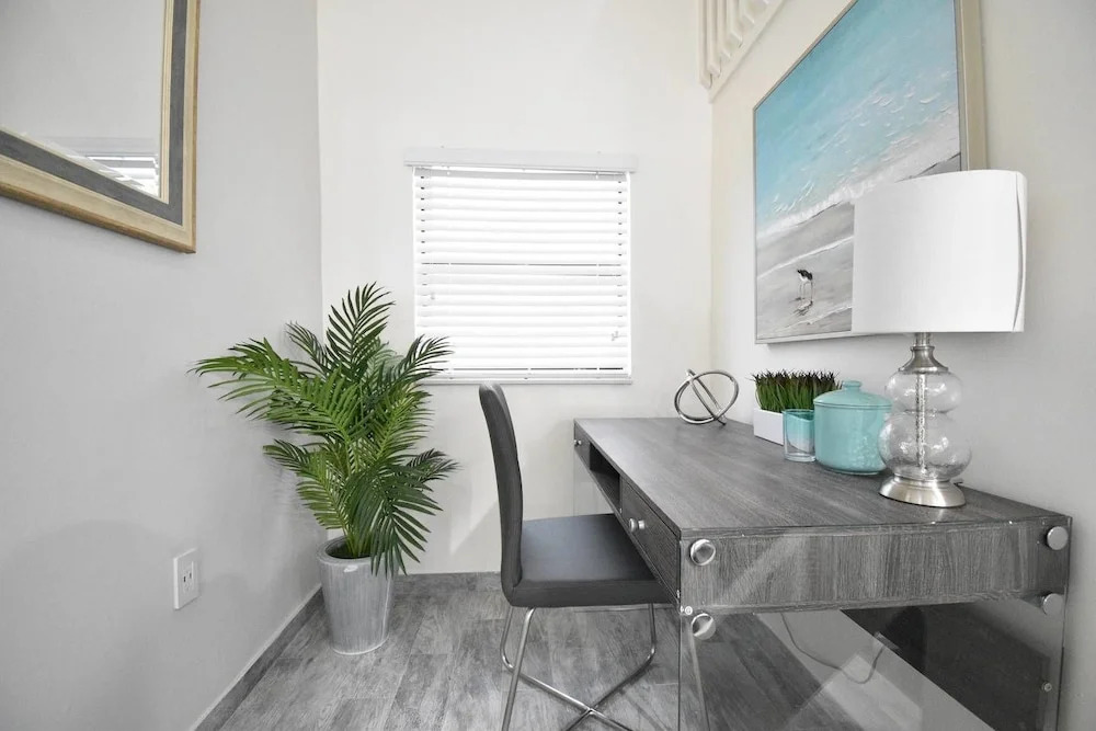 Modern Deluxe Loft Hollywood Beach Unit 8