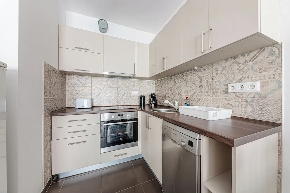 Universo Cordia Bb9 -With Balcony In Cozy Area